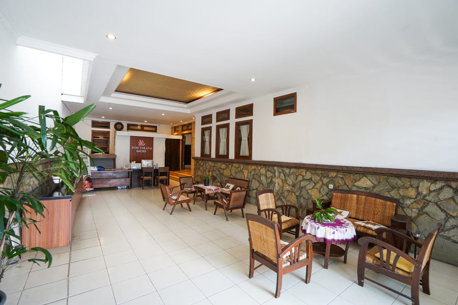 RedDoorz Plus @ Puri Teratai Lempuyangan 4