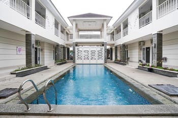 Dzawani Syariah Rajawali near Pakuwon Mall RedPartner