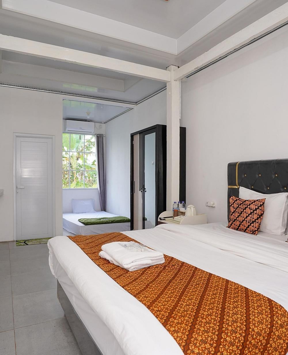 SALE Room