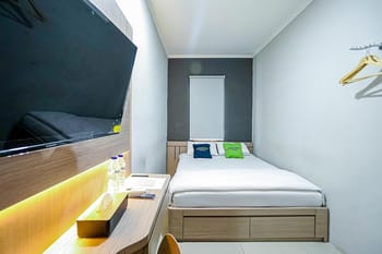 Urbanview Daily Guest House Pasteur Bandung