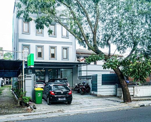 Urbanview Daily Guest House Pasteur Bandung