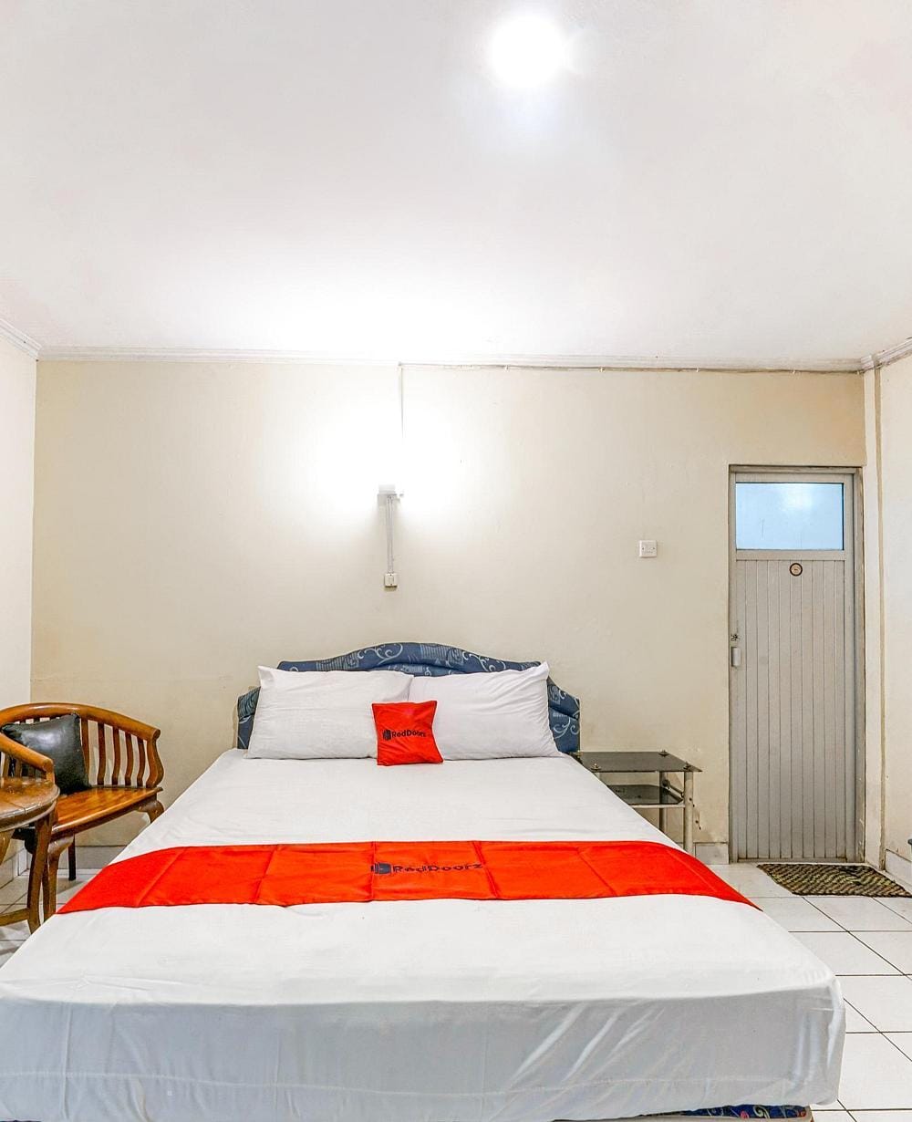 RedDoorz Room