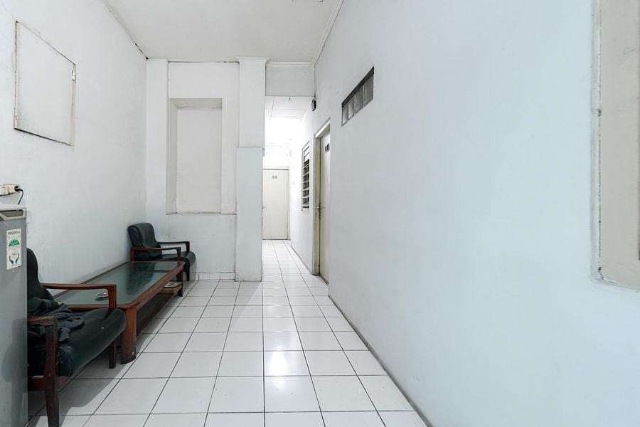 RedDoorz Sanira near Gedung Sate Bandung