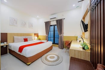 RedDoorz Plus @ La Asiana Guest house