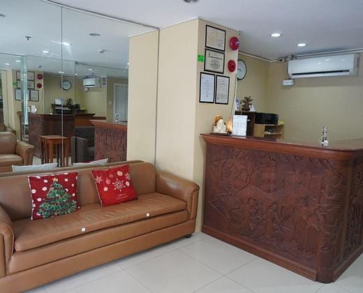 RedDoorz at Sandico Apartelle near US Embassy Manila