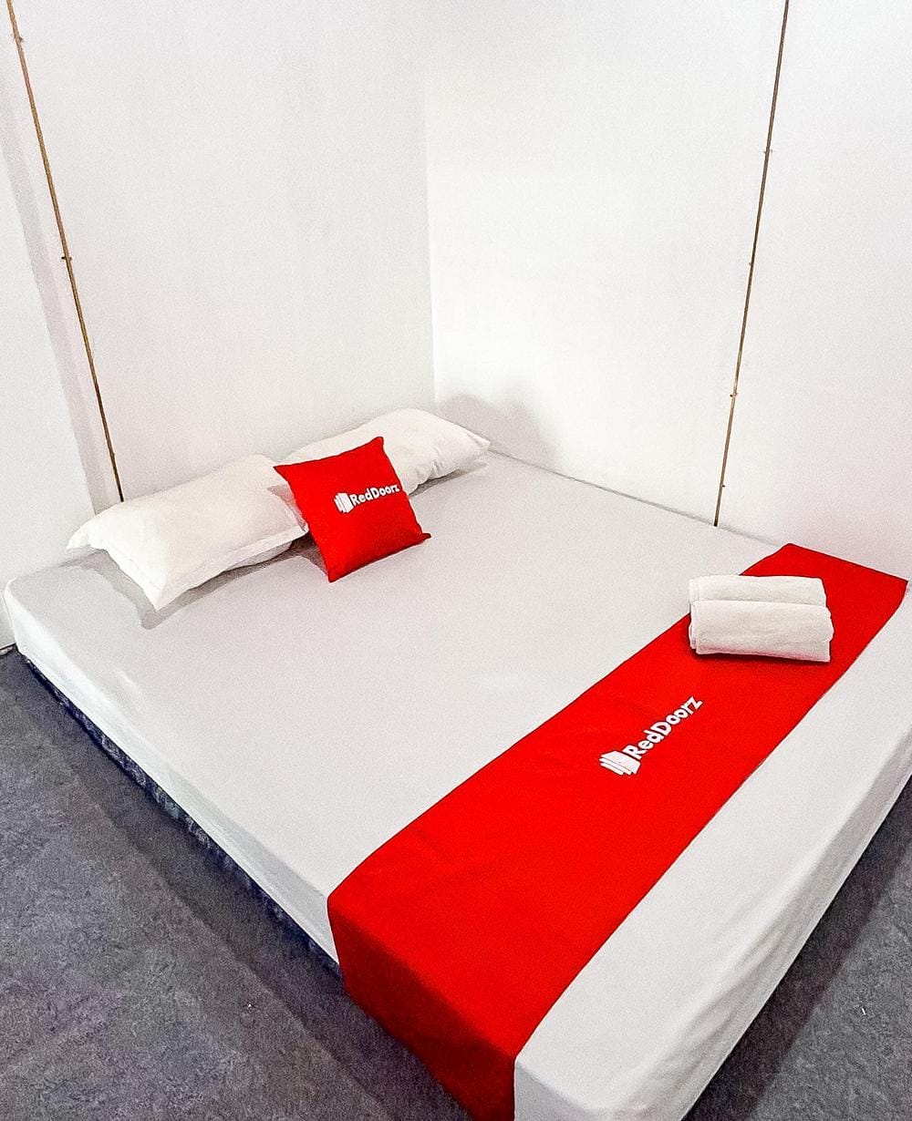 RedDoorz Suite