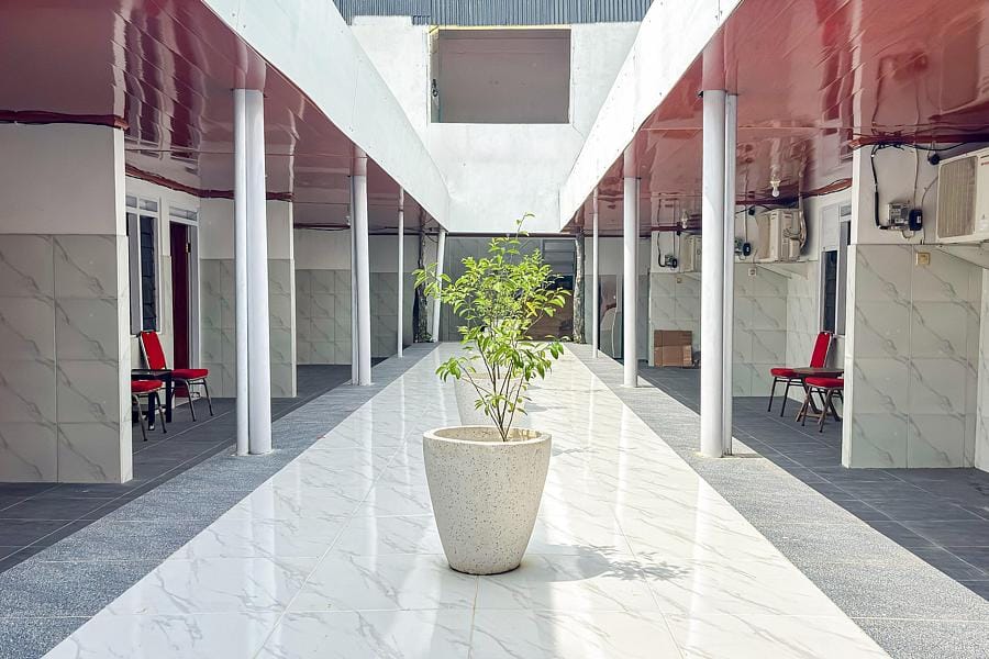 RedDoorz @ Hotel AVA Malioboro