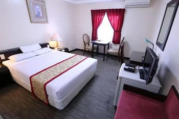 Hotel Asia by RedDoorz