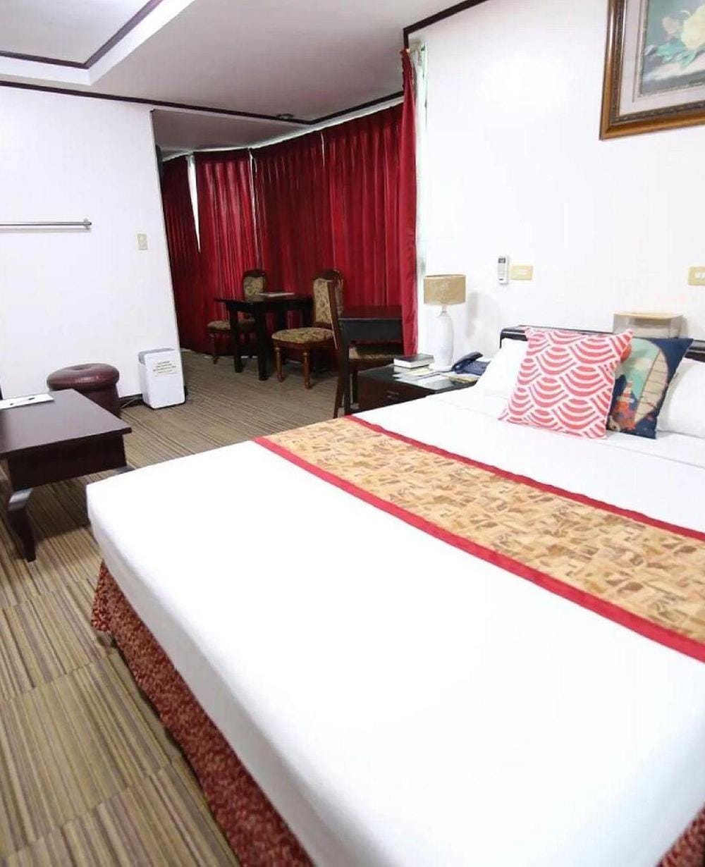 Superior Room with Bathtub