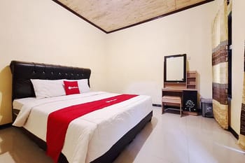 RedDoorz @ Setumbu Family Cottage Borobudur