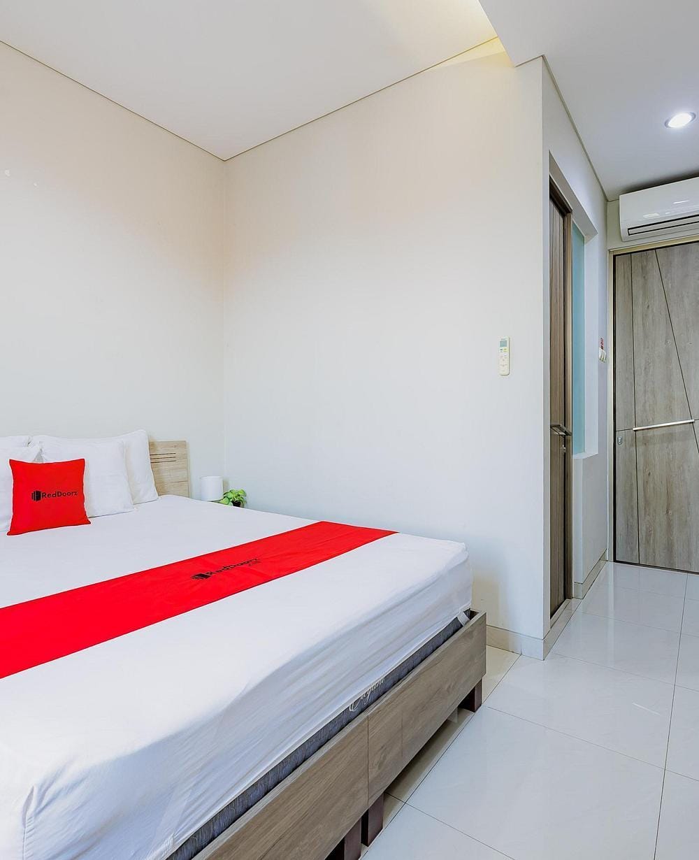RedDoorz Room