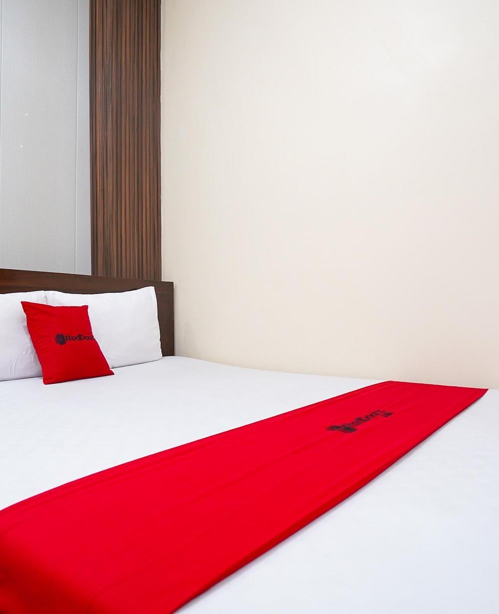 RedDoorz SALE