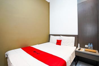 RedDoorz near Wisata Paribendo Lawang