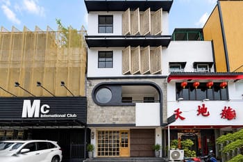 SANS Vibes Serra Inn City Walk Cikarang