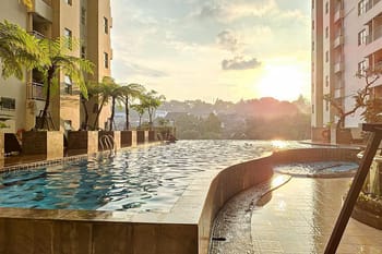 RedDoorz @ Apartemen Parahyangan By RI Management