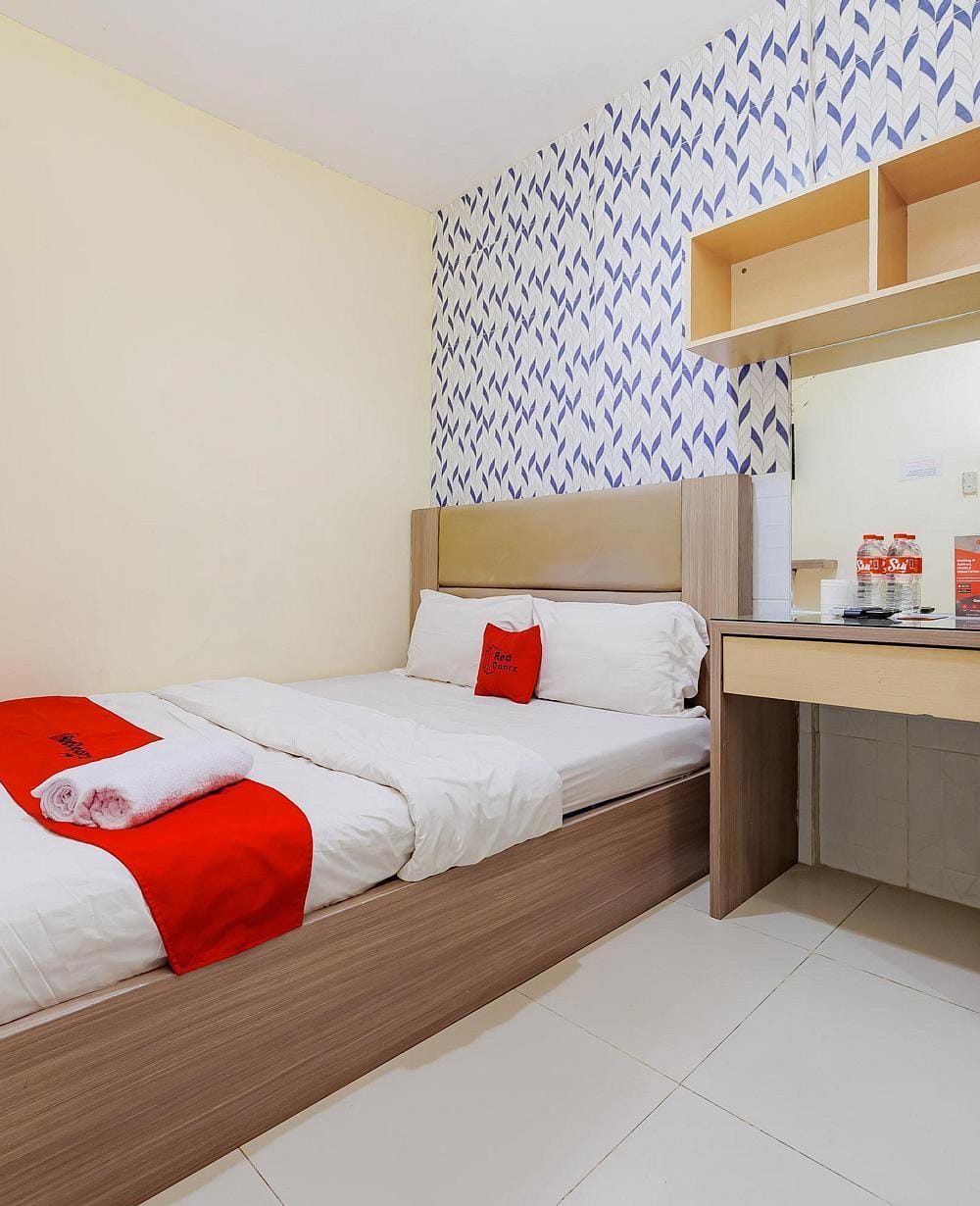 RedDoorz Room