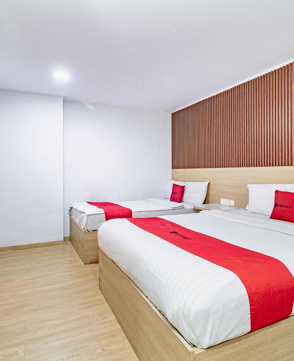 RedDoorz Family Room