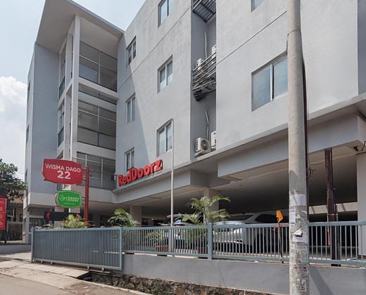 RedDoorz Plus @ Dago Pojok 3