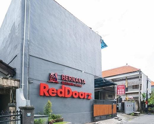 RedDoorz @ Jalan Gunung Talang Mahendradatta