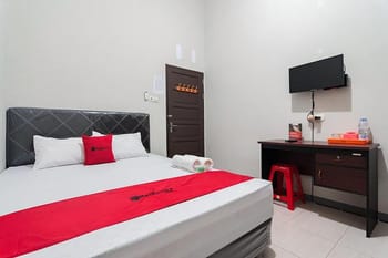 RedDoorz Syariah near Jalan Jakarta Samarinda