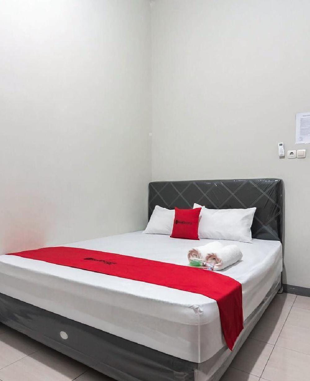 RedDoorz Room