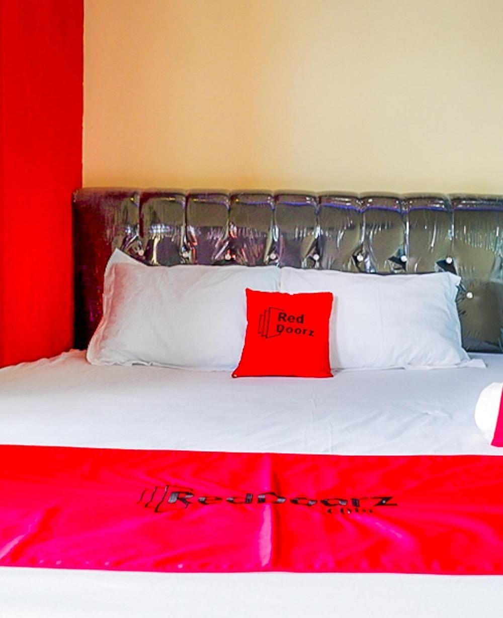 RedDoorz Room