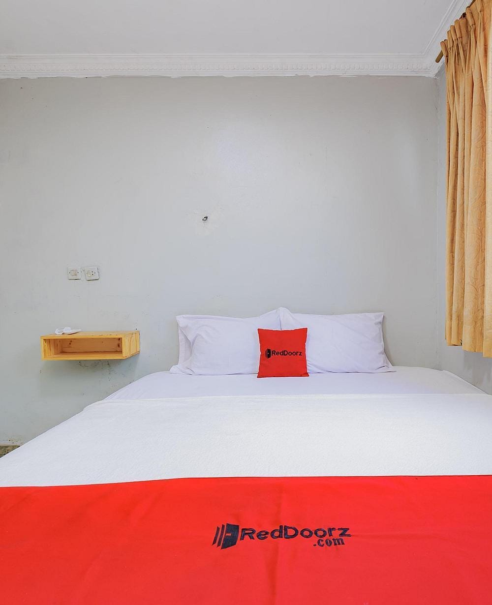 RedDoorz Room