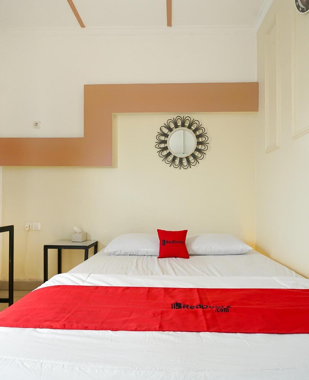 RedDoorz Room