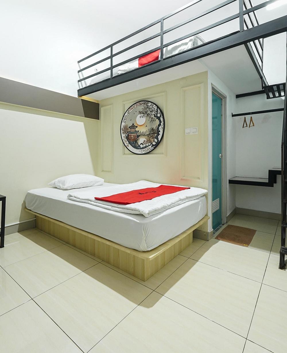 RedDoorz Family Room
