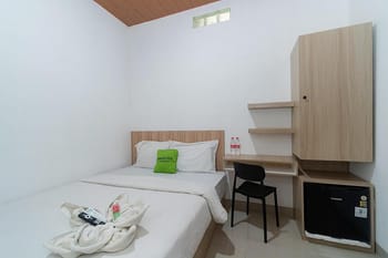 Urbanview Mastrip Karangpilang Surabaya