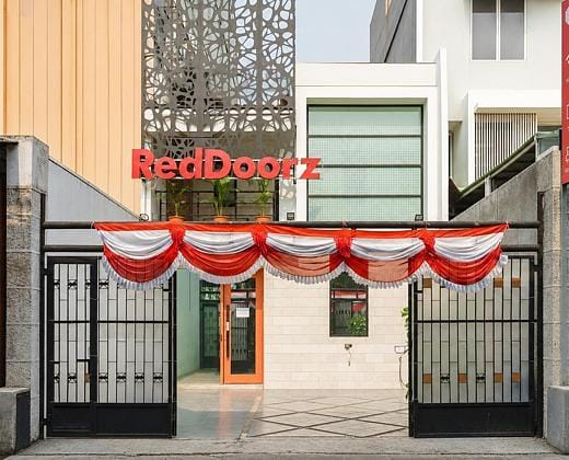 RedDoorz near Seasons City Mall 3
