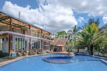 Oemah Tahu Banjarnegara Resto and Resort Mitra RedDoorz