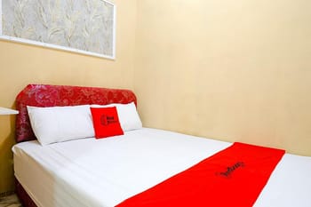RedDoorz Syariah near Terminal Induk Banjarnegara