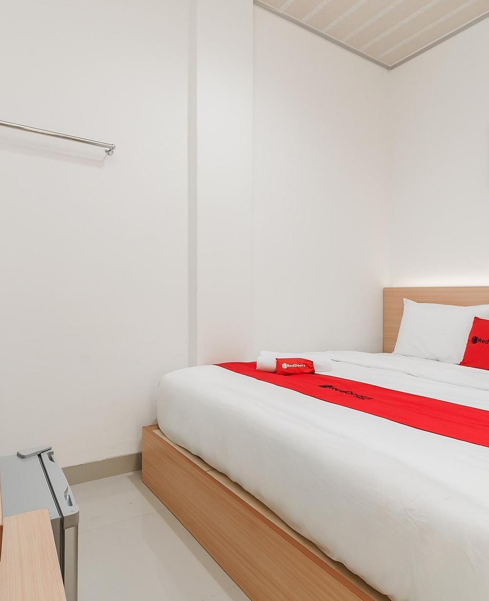 RedDoorz Room