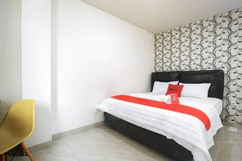RedDoorz Near Palembang Trade Center 3