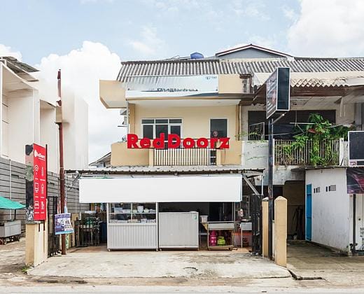 RedDoorz @ Tara Homestay Palembang