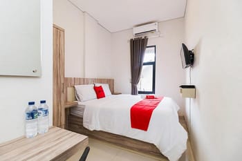 RedDoorz Syariah near RSUD Siti Fatimah Palembang