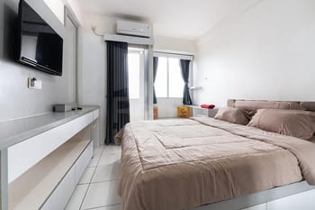 RedLiving Apartemen Riverview Residence - UV Rooms Tower Mahakam with Netflix