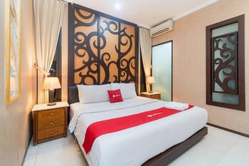 RedDoorz @ Hotel Istana Permata Ngagel Surabaya