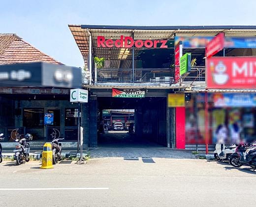 Urbanview Hotel Ultima Veteran Garut 