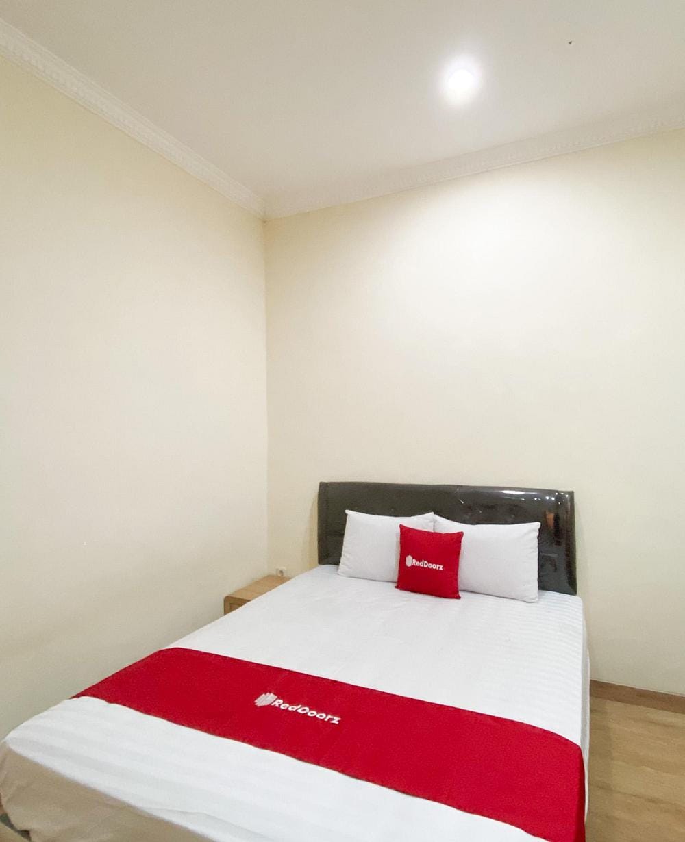 RedDoorz Room