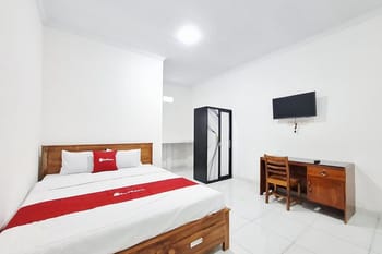 RedDoorz @ Akcaya Mukti Homestay YIA Kulonprogo
