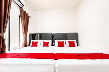 RedDoorz @ Villa Erbysa Pantai Karangpapak Garut