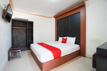 RedDoorz @ Hotel Atriaz Alun Alun Trenggalek