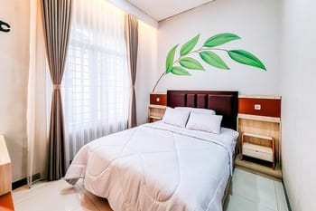 Nest Guest House by The Lavana
