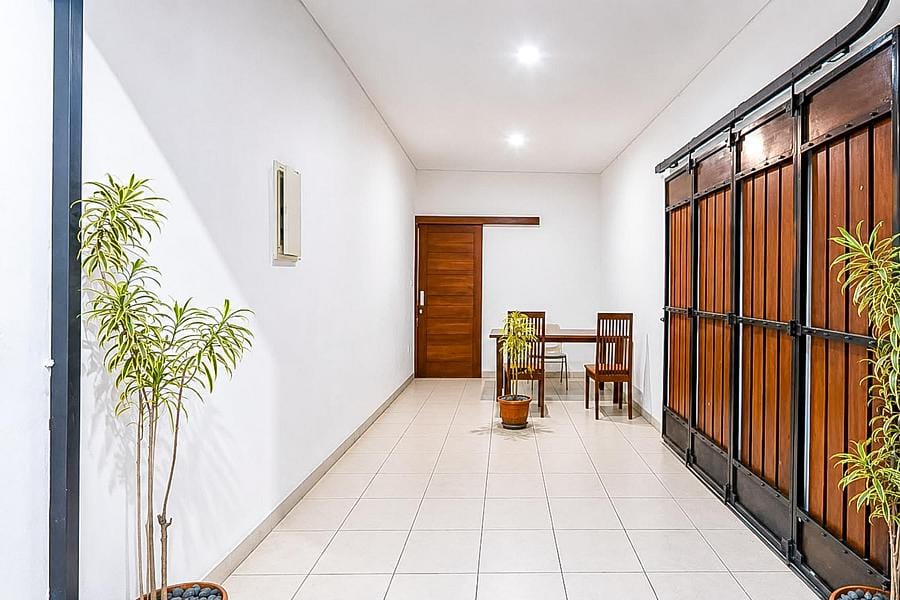 RedDoorz @ Residence Bintaro