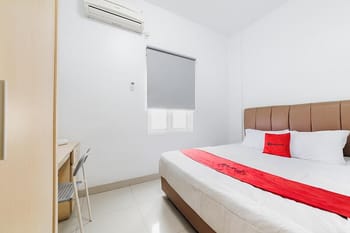 RedDoorz near Siloam Hospital Palembang