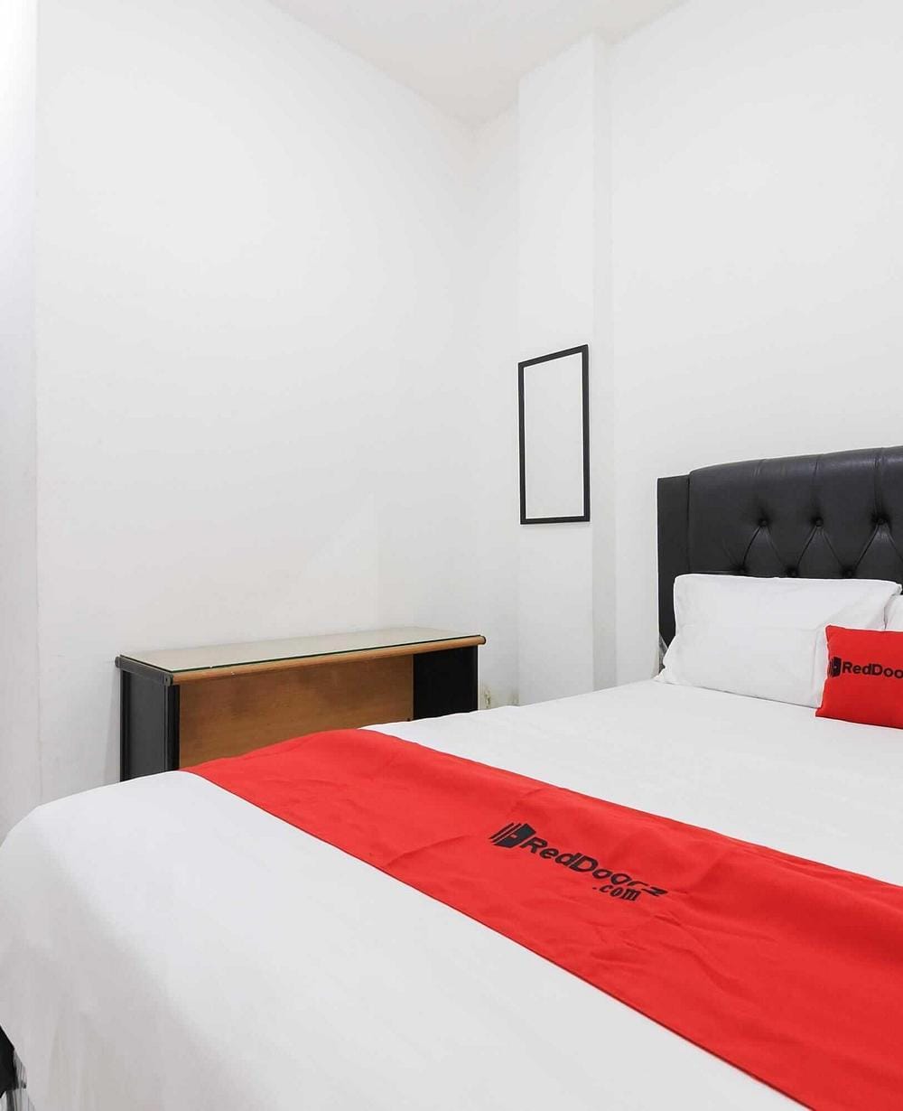 RedDoorz Room