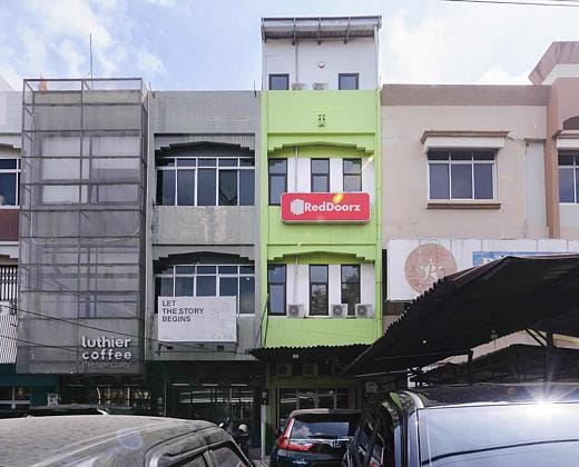 RedDoorz @ Jalan Bangau Palembang
