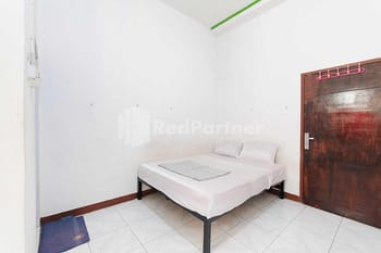 Ombai Guest House 27 Syariah RedPartner
